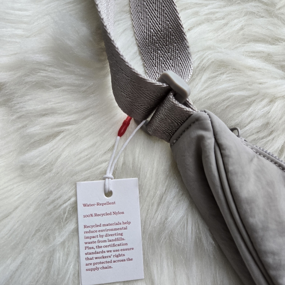 Aritzia Phoebe Sunday Best crossbody Bag - Picture 5 of 6